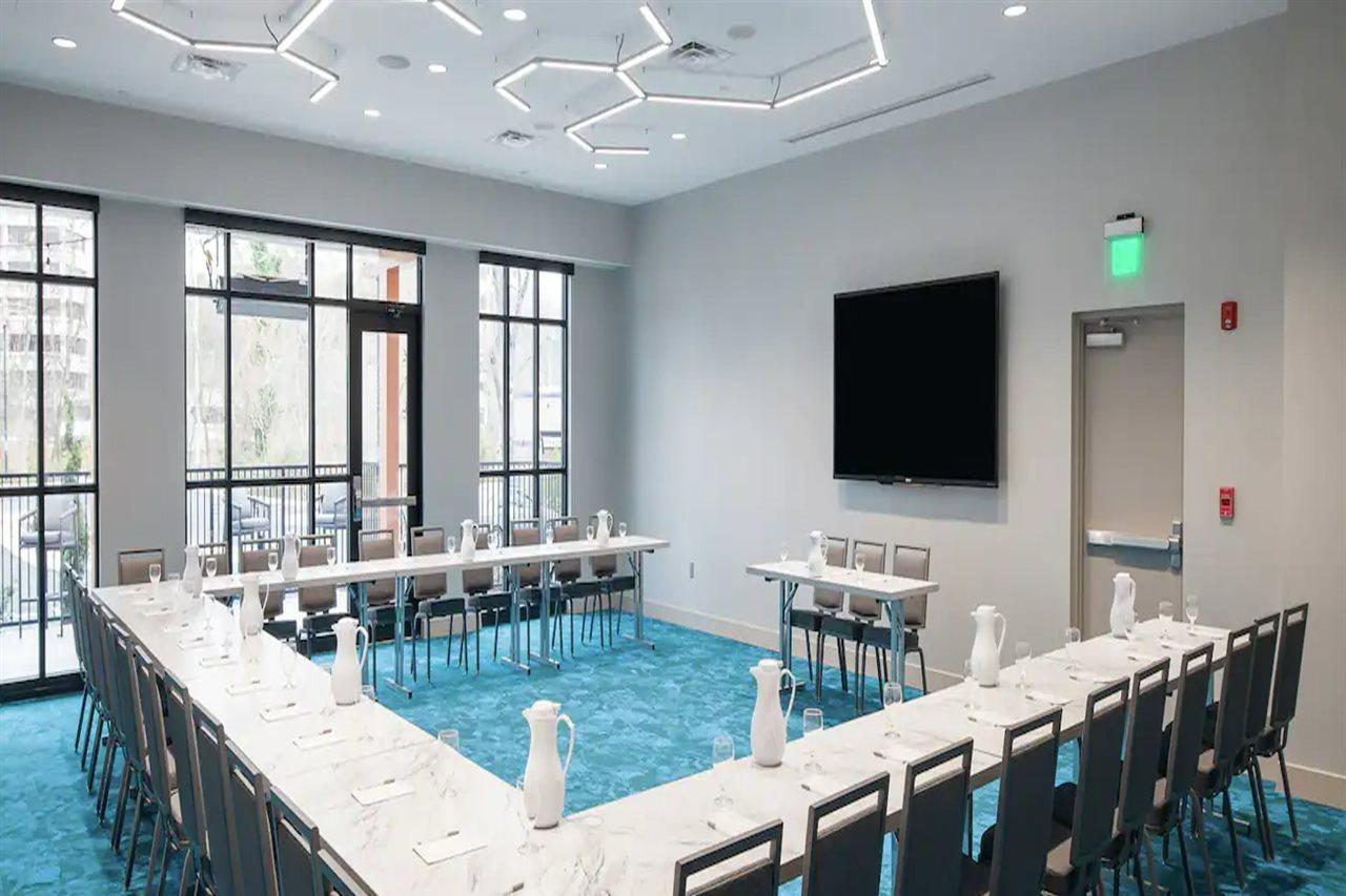 Hilton Garden Inn Pomona, Ca מראה חיצוני תמונה