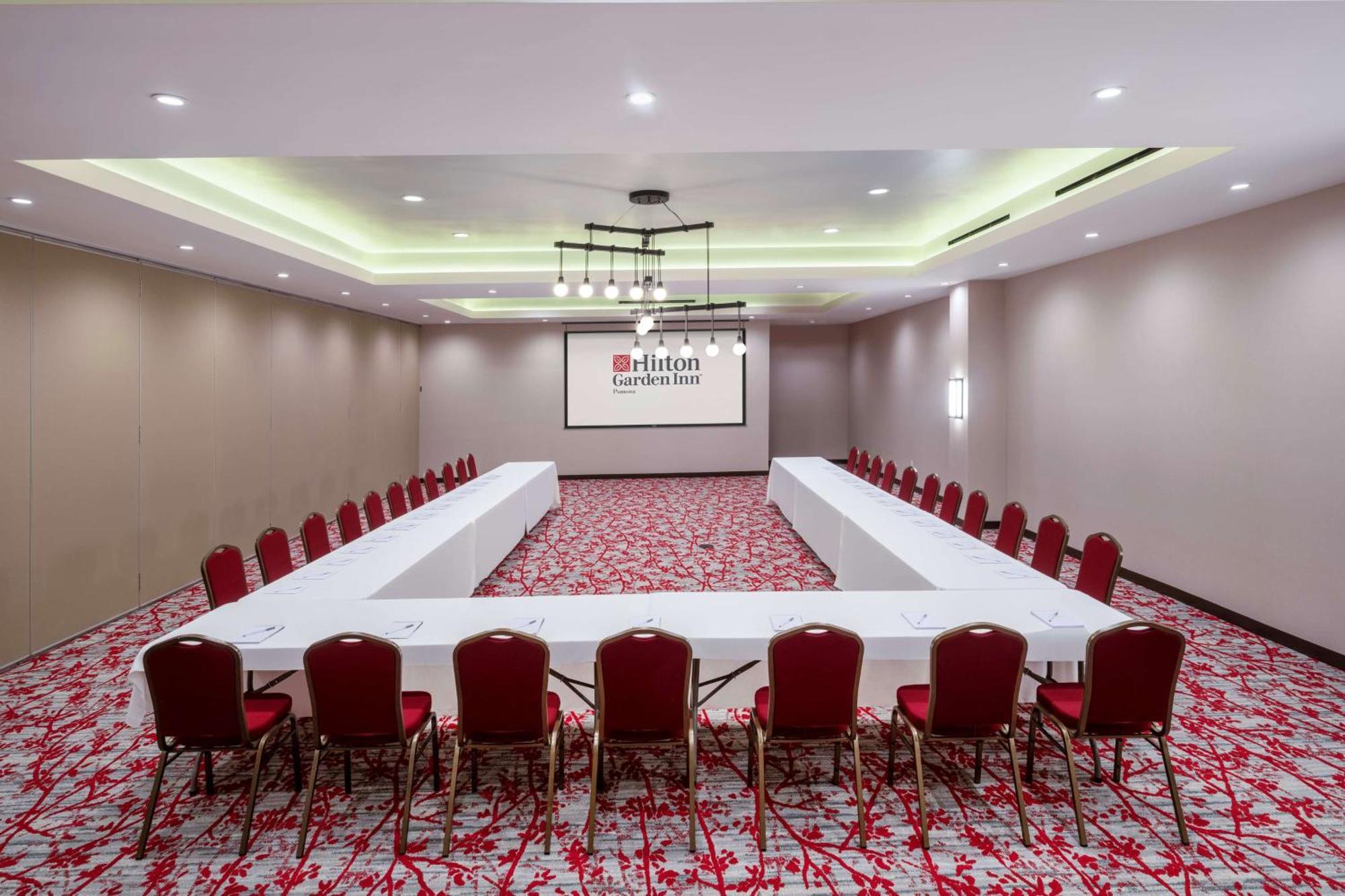 Hilton Garden Inn Pomona, Ca מראה חיצוני תמונה