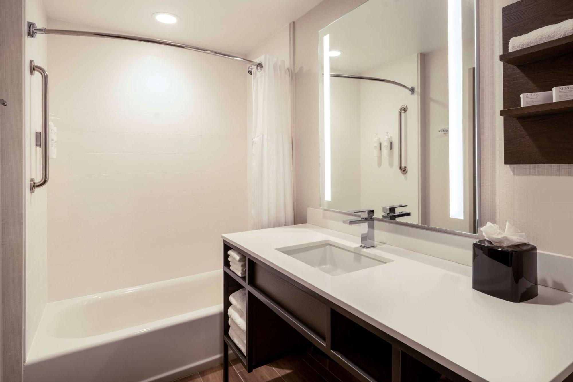 Hilton Garden Inn Pomona, Ca מראה חיצוני תמונה