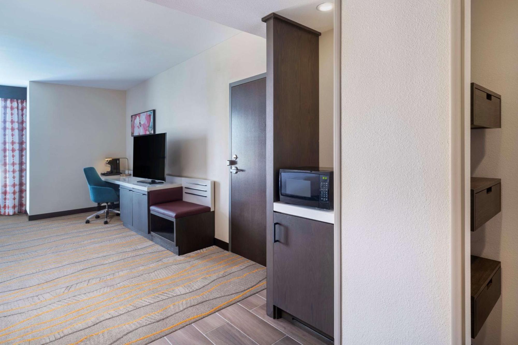 Hilton Garden Inn Pomona, Ca מראה חיצוני תמונה