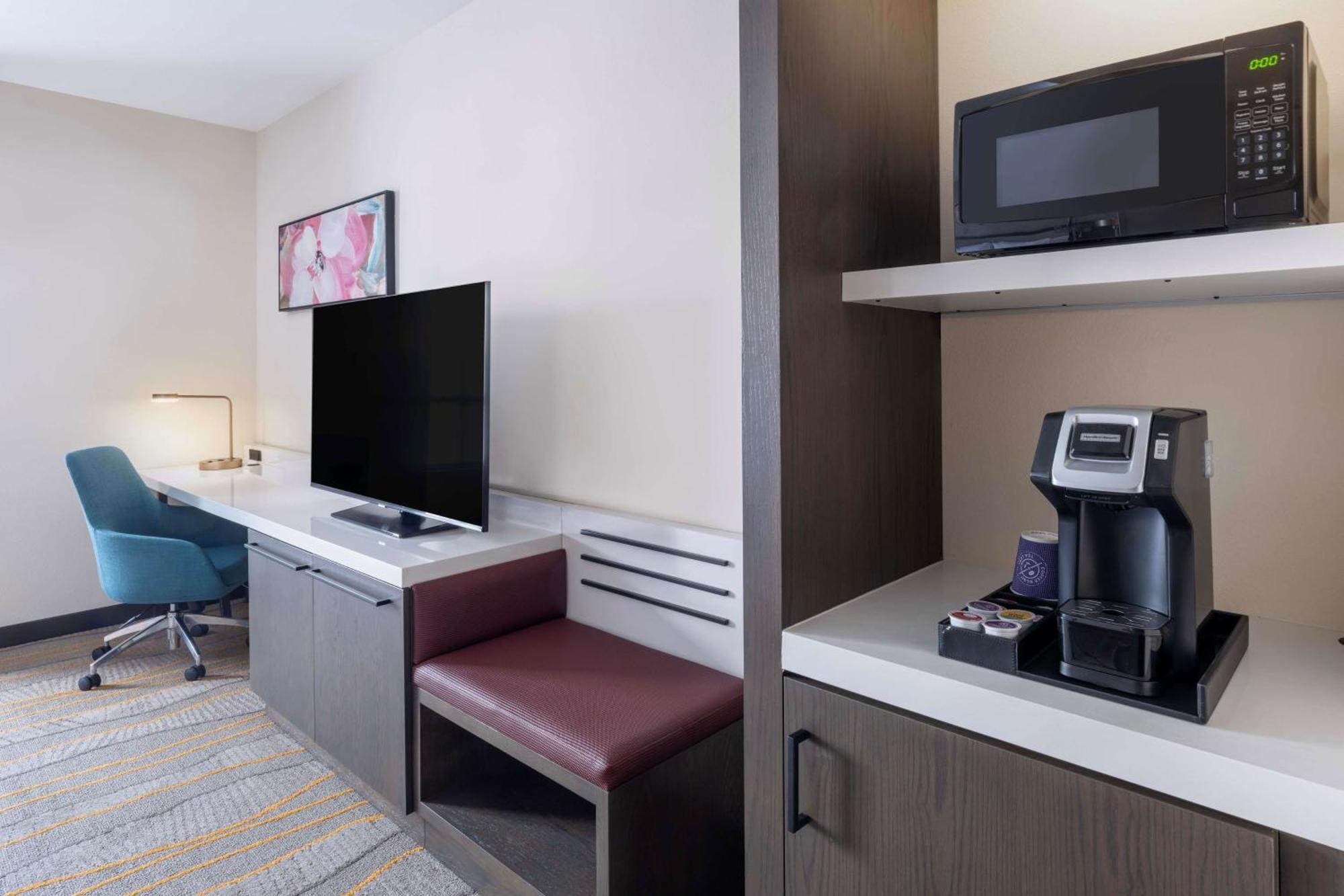 Hilton Garden Inn Pomona, Ca מראה חיצוני תמונה